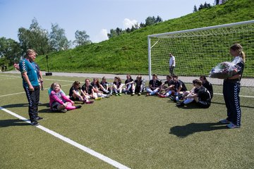 Bild 106 - B-Juniorinnen Pokalfinale SV Henstedt Ulzburg - SG Holstein Sued : 2:0